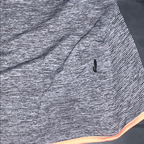 Underarmour 1/4 zip running long sleeve - Picture 4 of 4